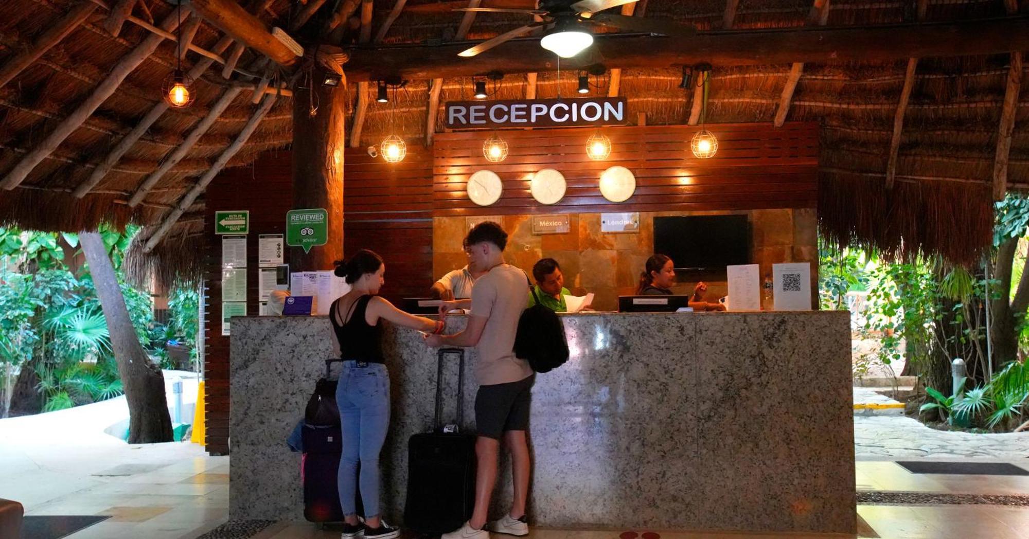 Tukan Hotel Playa Del Carmen Exterior photo